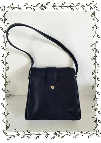 Sac à bandoulière bleu marine Cellini, bon état mais petites traces 26x28cm
