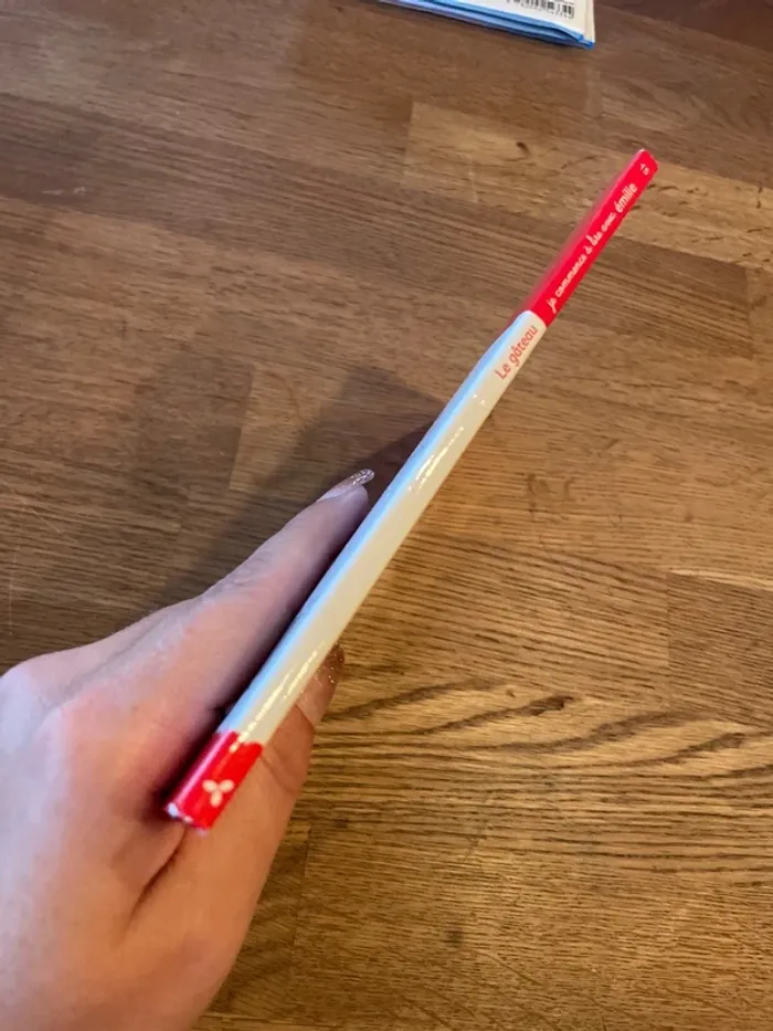 Livre Niveau CP Je commence à lire avec Émilie Le gâteau - photo numéro 2