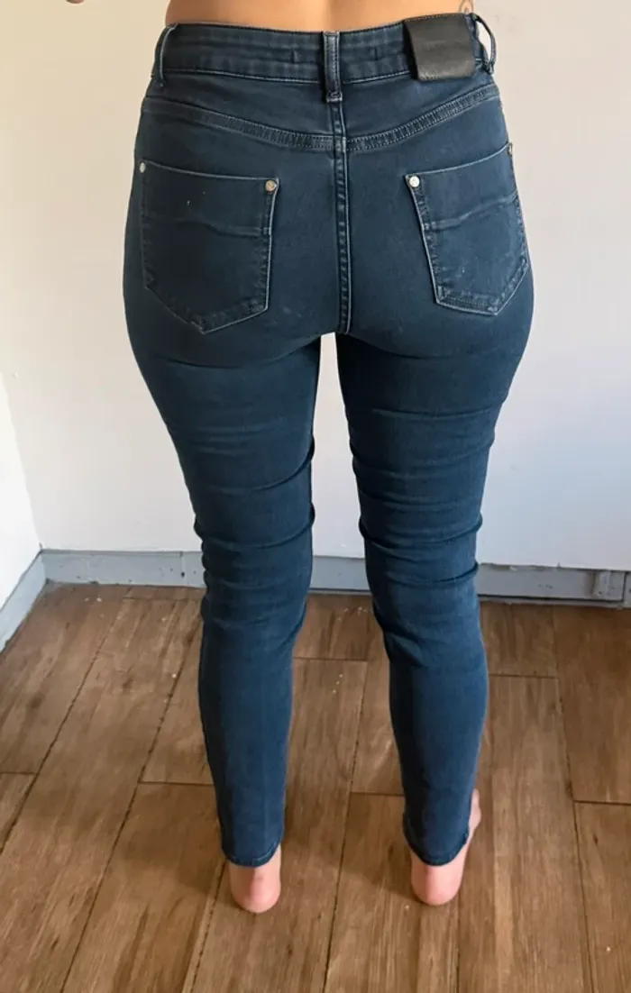 Jean bleu Lauren Vidal