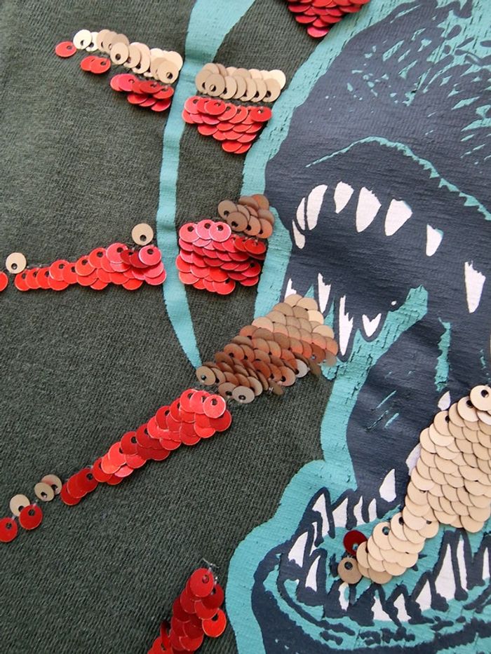 Tres beau tee-shirt 10 ans - photo numéro 3