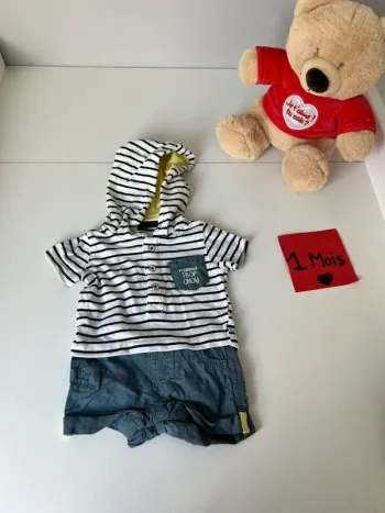 Tenue 1 mois bébé