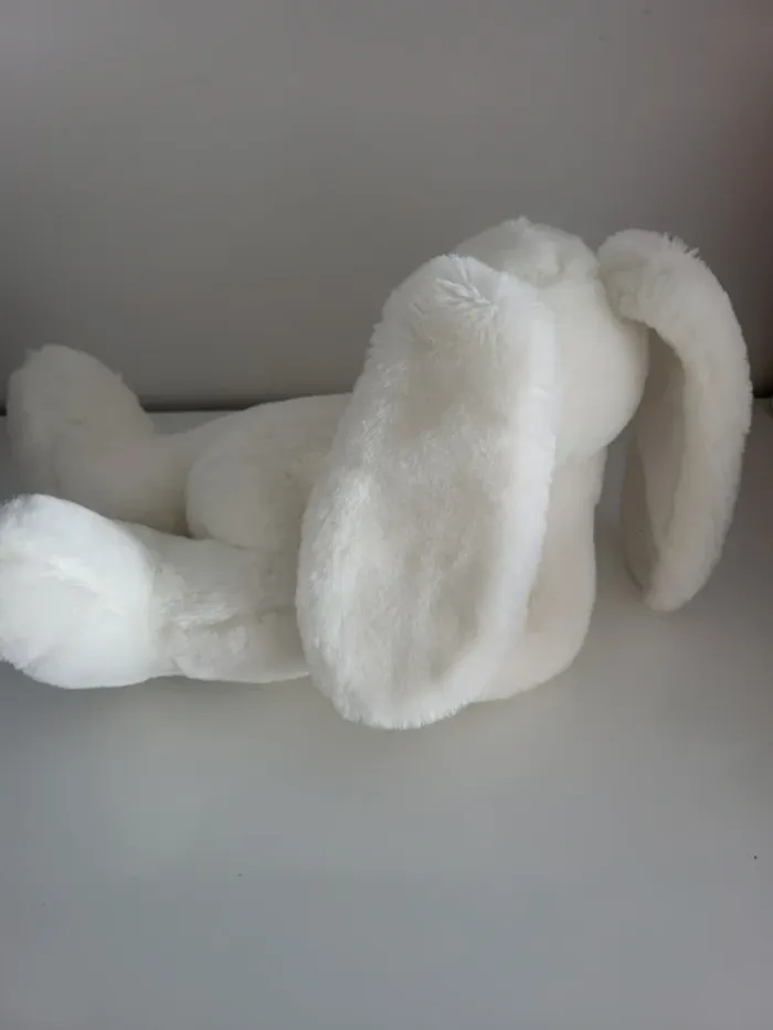 Peluche Lapin blanc allongé - photo numéro 2