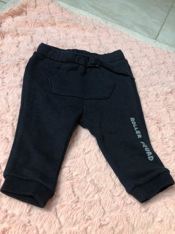 Jogging taille 3 mois  Très bon état !