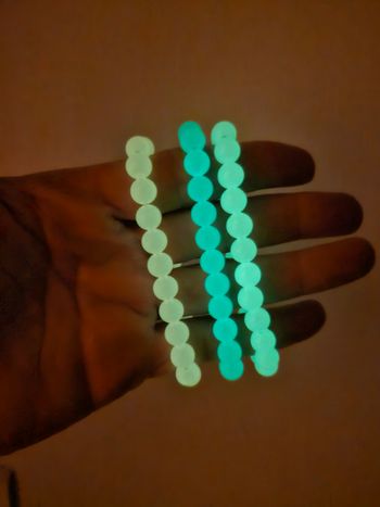 Lot 3 bracelets neufs phosphorescents 