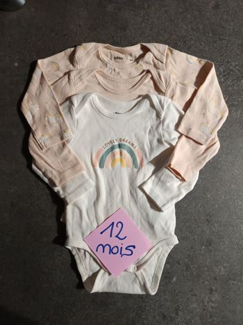 Lot bodies licornes 12 mois