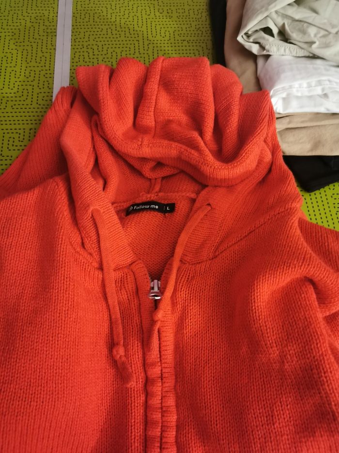 Gilet à capuche avec fermeture - photo numéro 3