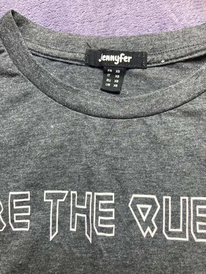 TEE shirt Jennifer taille XS Be the Queen - photo numéro 3