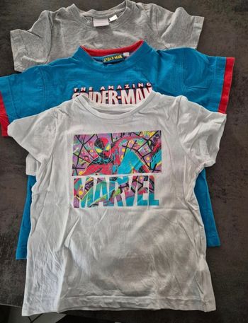Lot tee shirts spiderman 