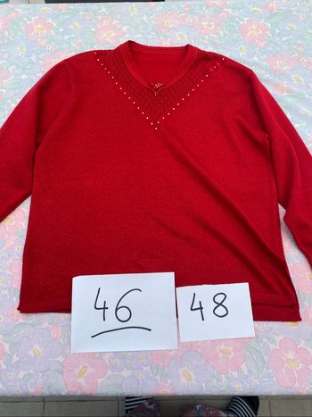 Très beau pull rouge 46-48