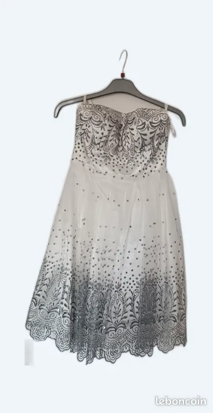 Vends Robe de Cérémonie Fille 12 ans - photo numéro 2