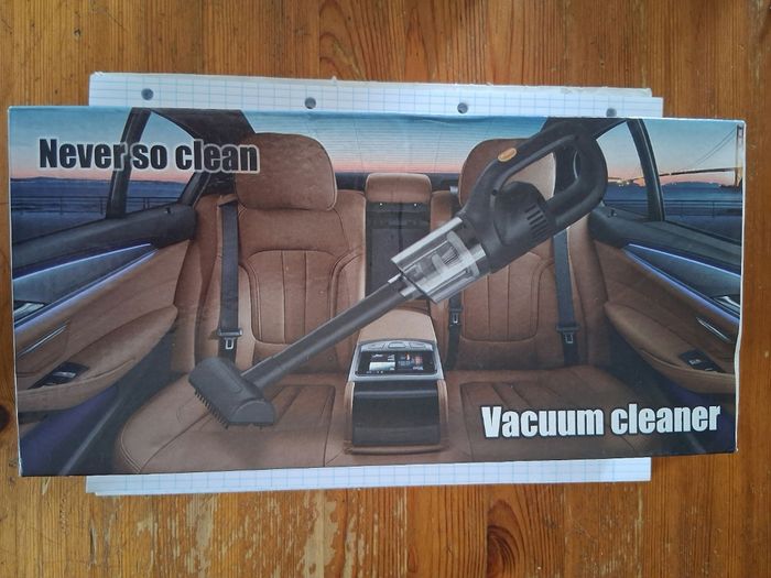 Aspirateur à main