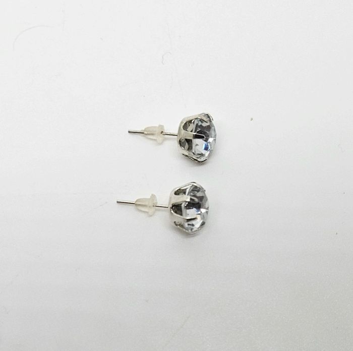 Paire de boucles d'oreilles. Neuve. 5A - photo numéro 2