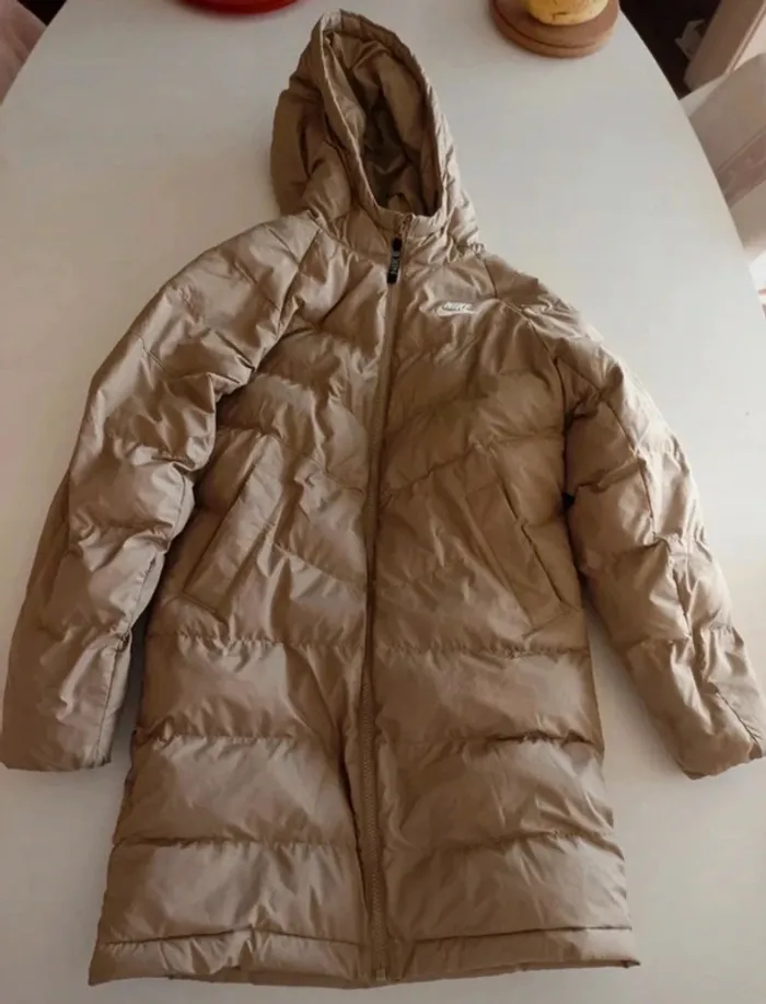 Doudoune longue Nike enfant taille M 137/ 147cm