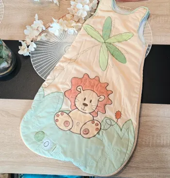 Gigoteuse mixte, taille 6-24 mois, marque kitchoun