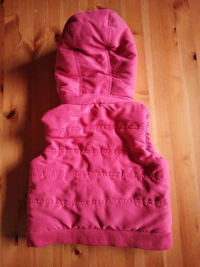 Veste sans manche rouge Little Marcel taille 24 mois - photo numéro 3