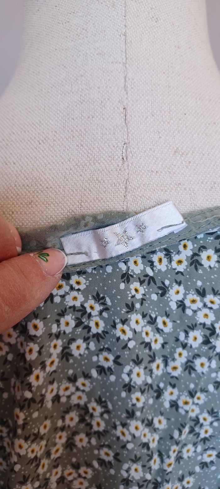 Très jolie robe d'été femme T U - photo numéro 9