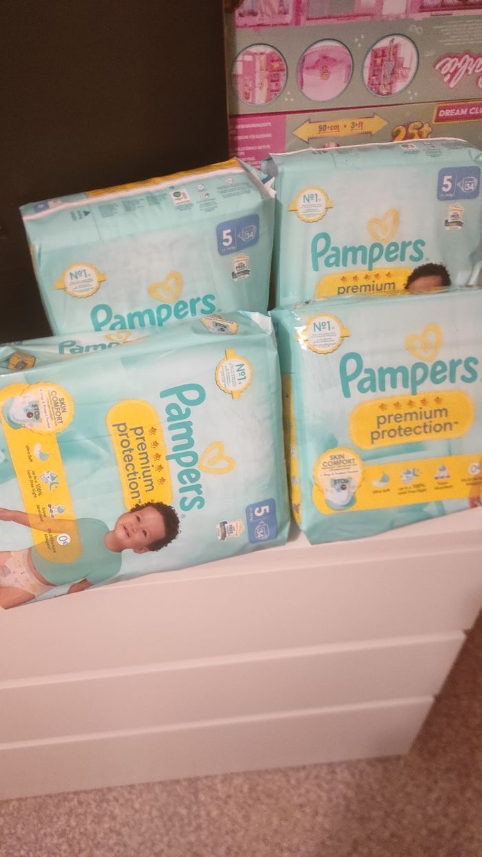 4 paquets Pampers premium protection taille 5 - photo numéro 3