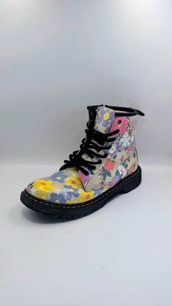 Doc Martens floral