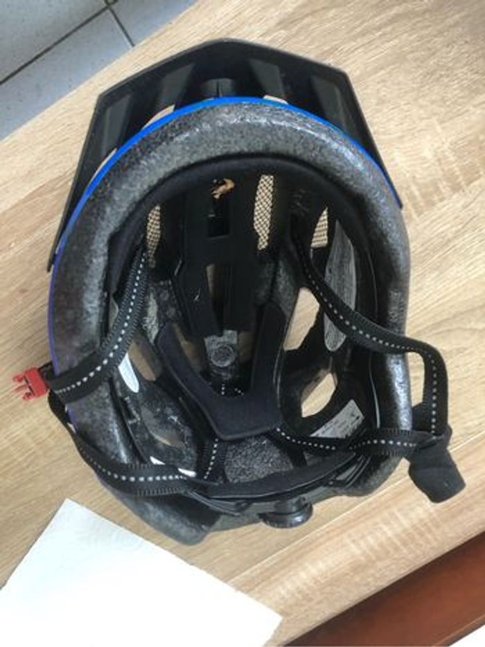 Casque vélo enfant avec éclairage intégré - photo numéro 5