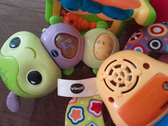 Lot jouets bébé - photo numéro 2
