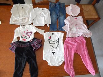 Lot vêtements fille 6-9 mois