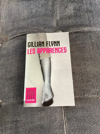 Live poche  les apparences de Gillian flynn