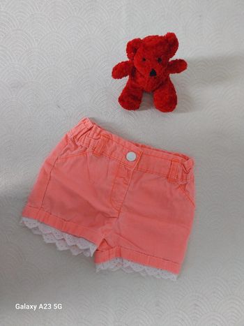 Short kiabi taille 6 mois