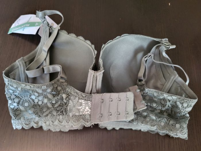 Soutien gorge allaitement neuf - photo numéro 4