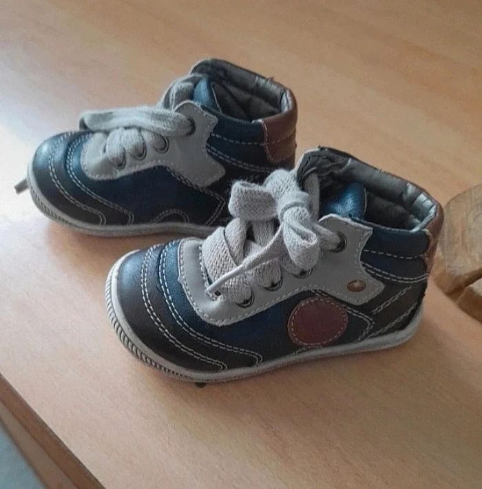 Chaussures de marche Pointure 20 - photo numéro 2