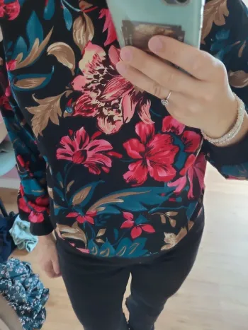 Pull fleuri