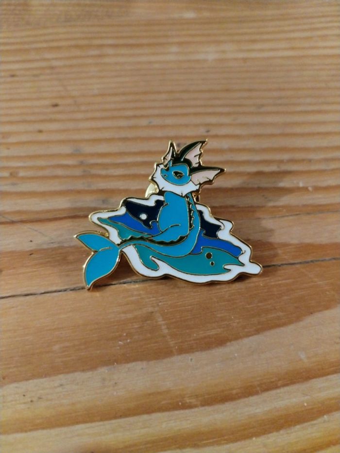 Pin's aquali