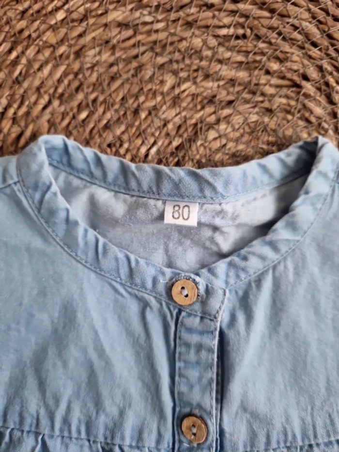 Jolie chemise manches courtes imitation jean taille 18 mois - photo numéro 3