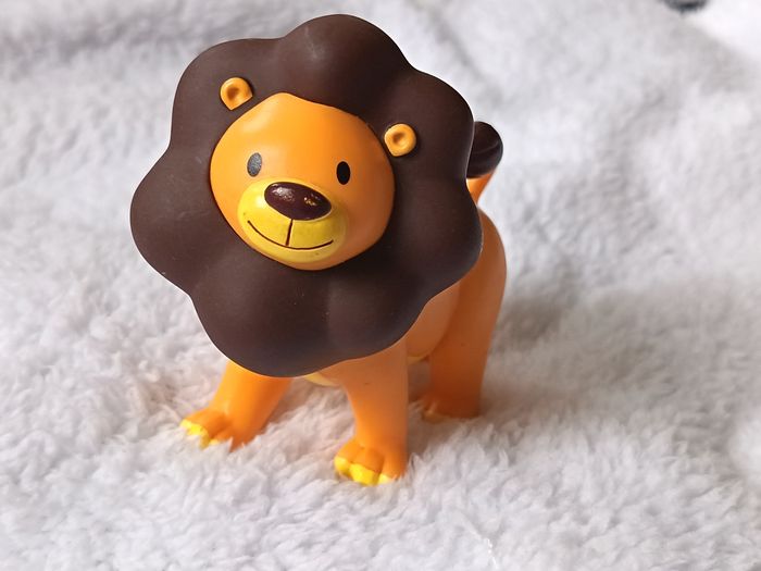 Loumba le Lion - Figurine seule (11 cm)