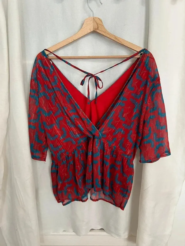 Blouse rouge et bleu - photo numéro 2