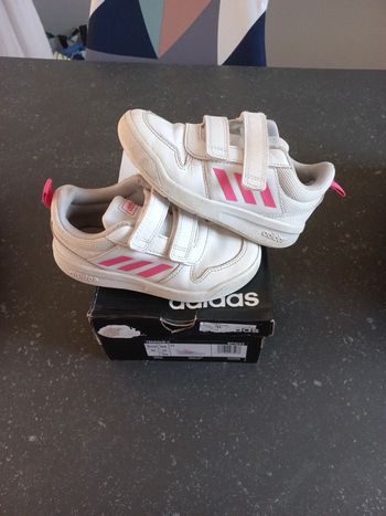 Baskets Adidas tenseur c p 28