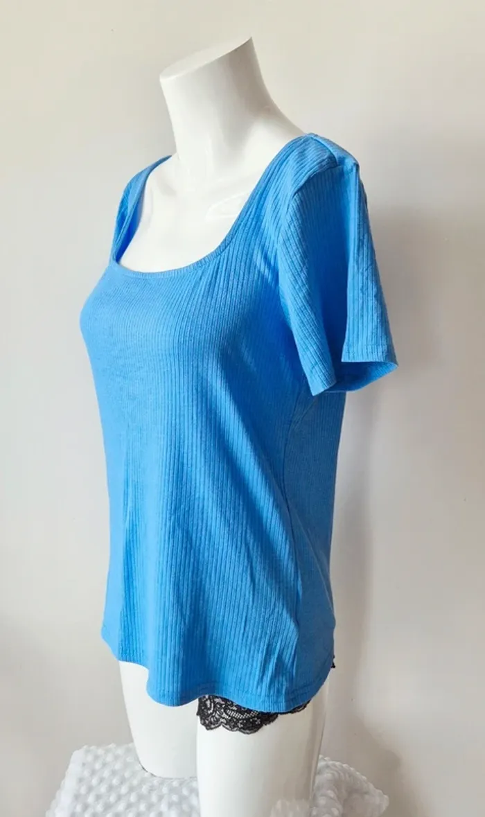 Haut - Tee-shirt bleu M - photo numéro 2