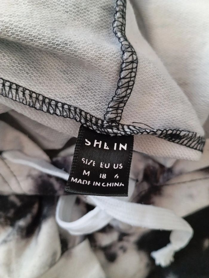 Robe pull blanche et noir - photo numéro 3