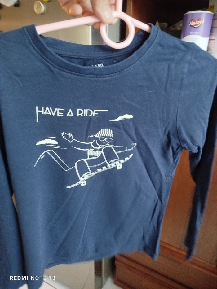 #kytie6ansgarcon. 2 Tee shirt manches longues taille 6 ans - photo numéro 5