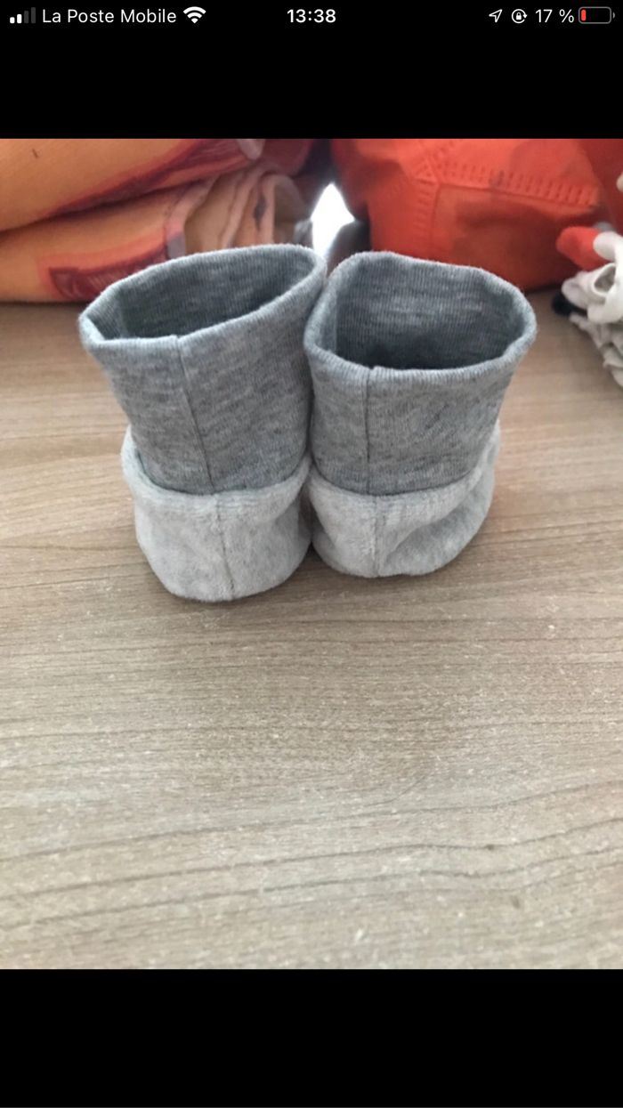 Petit lots pantalon + chausson garçon 1 mois - photo numéro 4
