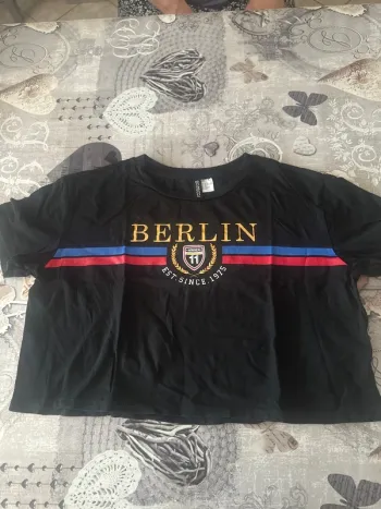 tee shirt court