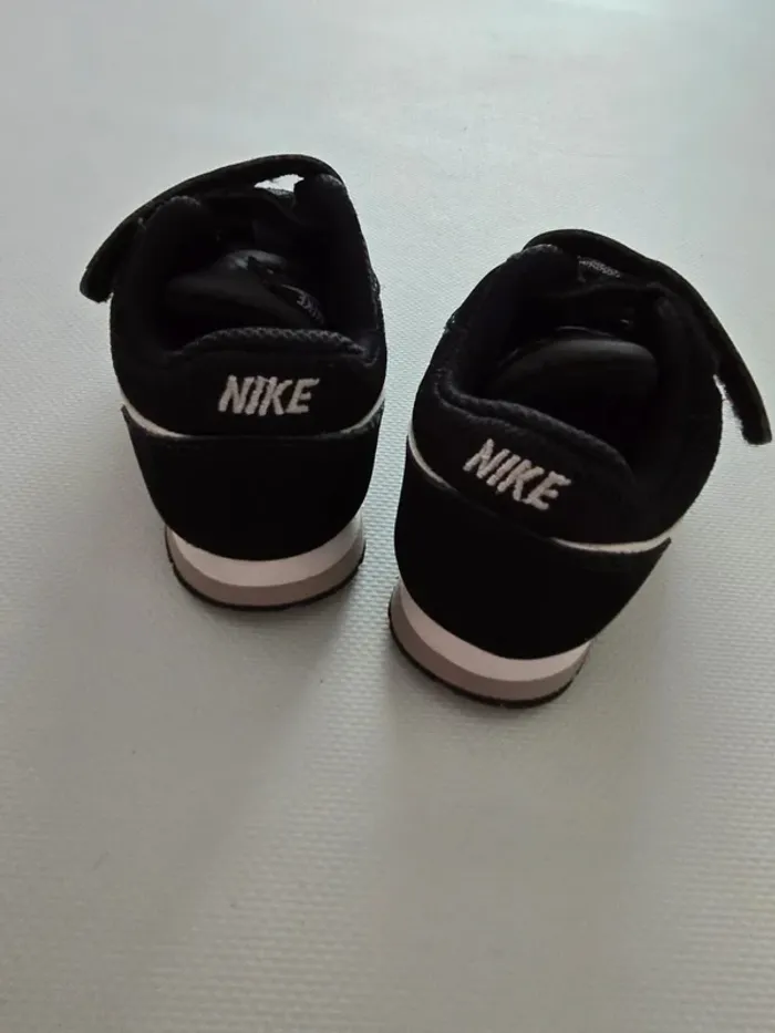 Basket nike noir et blanche - photo numéro 3