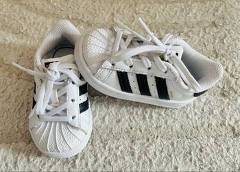 Adidas superstar pointure 20 