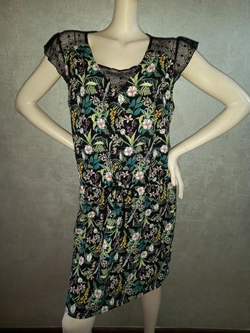 robe noire fleurie et dentelle lady blush taille 42