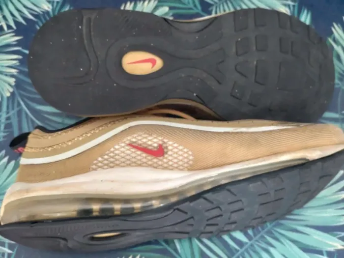 Chaussures baskets Nike Air Max doré et blanc pointure 41 - photo numéro 6
