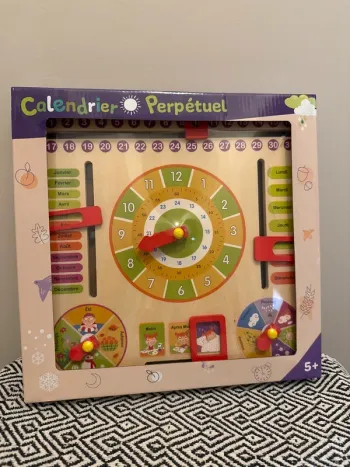 WDK - Calendrier Perpétuel en Bois -5 ans et plus