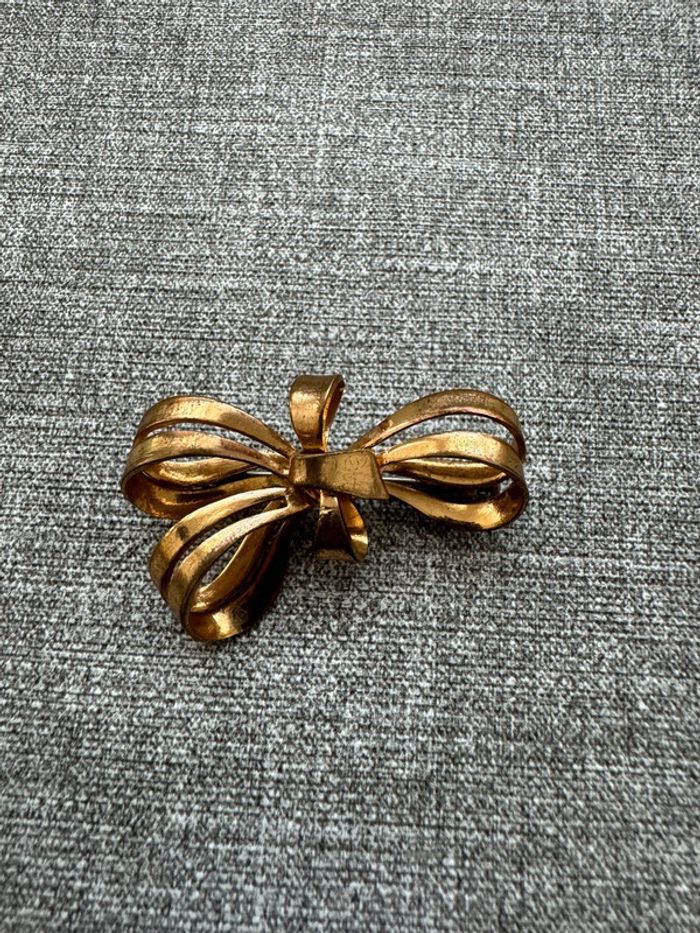 Broche