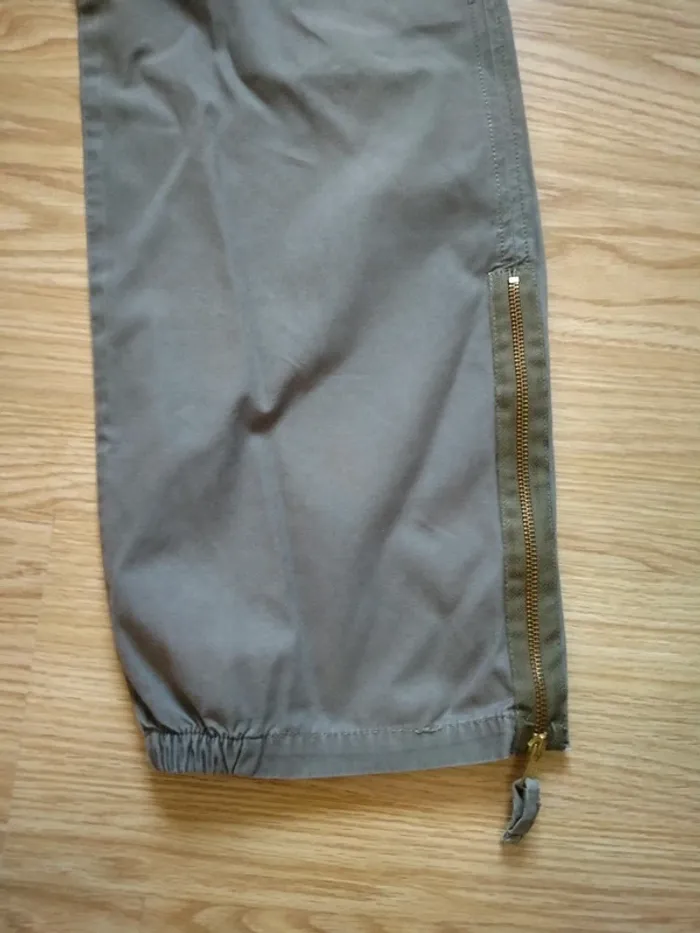 Pantalon gris. Femme. Lulu castagnette 
Taille 40 - photo numéro 3