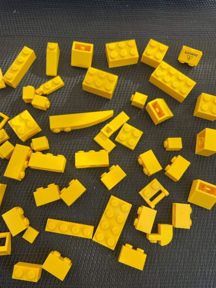 Lego lot vrac jaune officiel pièces détachées caserne star wars Harry Potter city - photo numéro 4