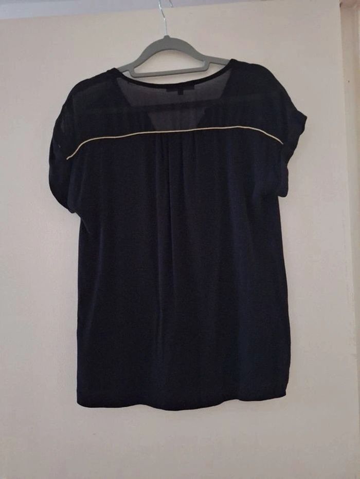 petit haut noir manches courtes Etam taille 38