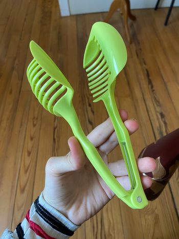 Ustensile de cuisine vert